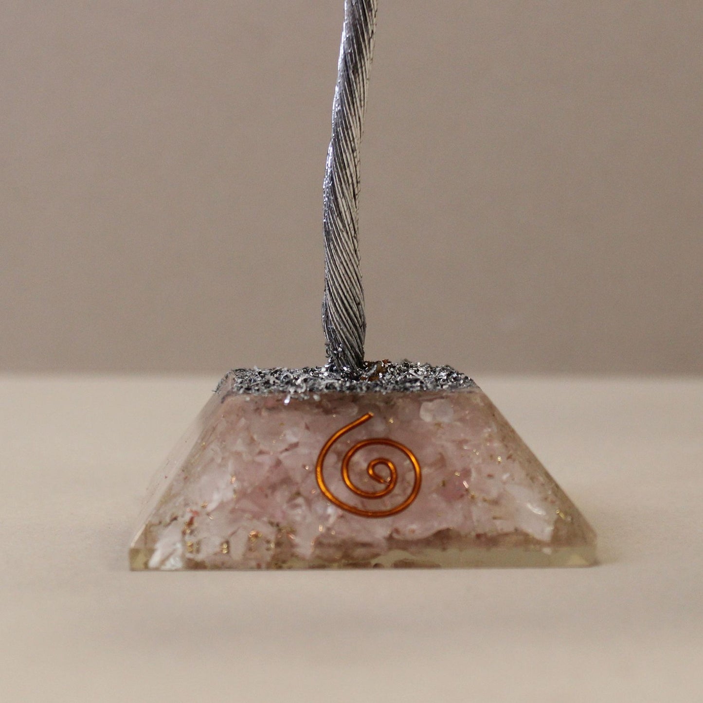 Rose Quartz Gemstone Tree with Orgonite Base | 160 Stones | 8x8x17cm | New