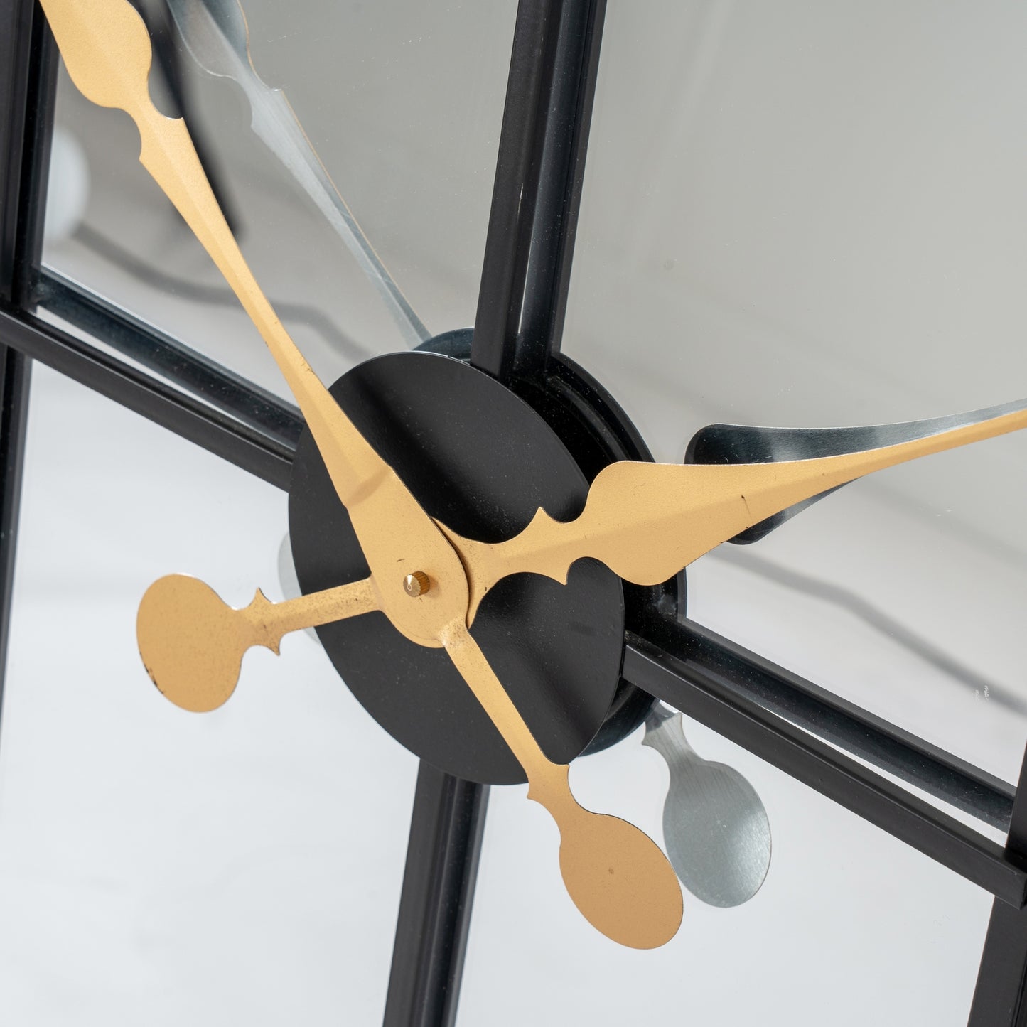 Black and Gold Mirrored Wall Clock - detail