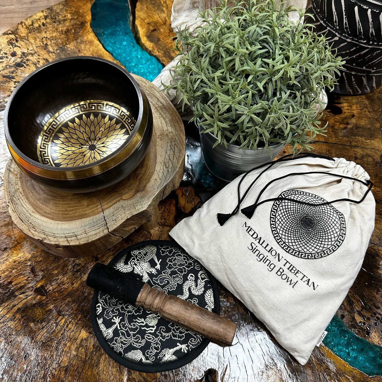Round Medallions Singing Bowl Gift Set | Hand Beaten and Engraved | 14cm | Brass | New
