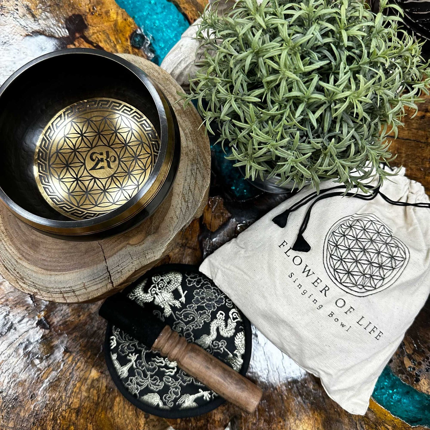 Flower of Life Singing Bowl Gift Set | Hand Beaten and Engraved | 14cm | Brass | New
