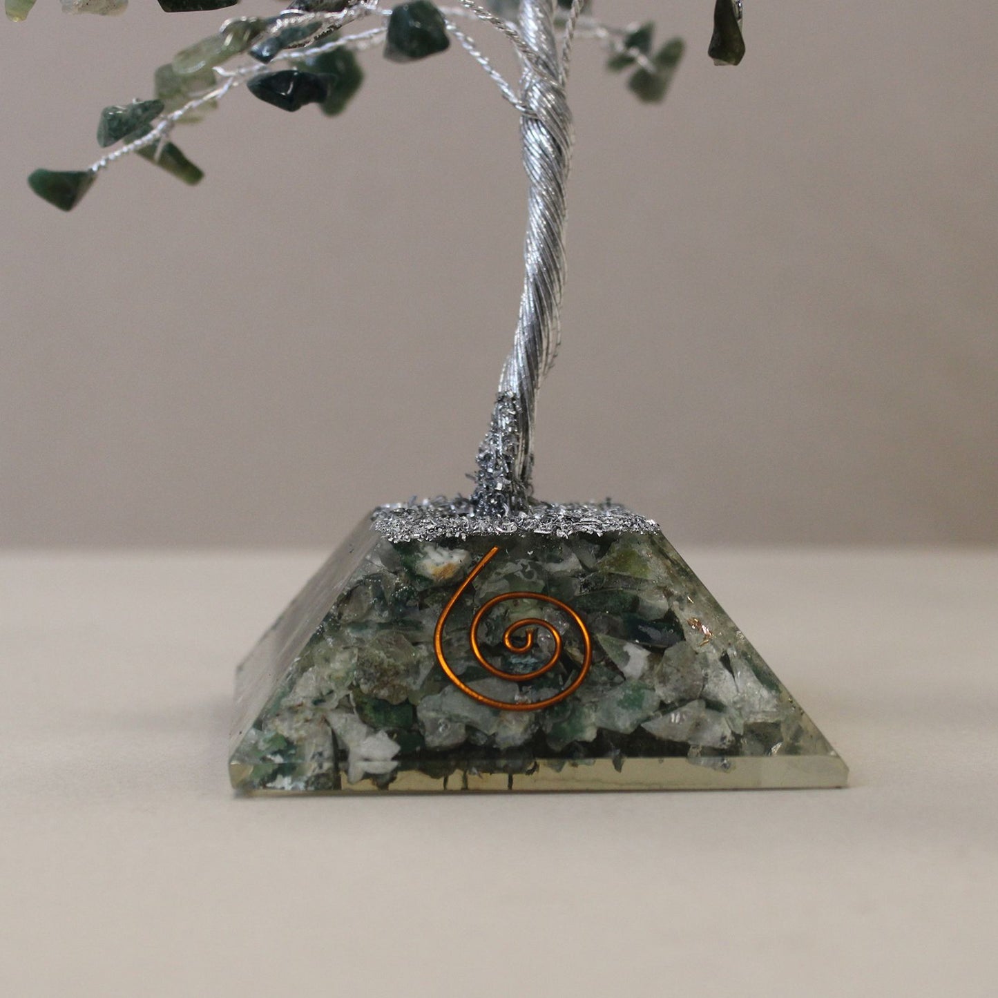 Moss Agate Gemstone Tree with Orgonite Base | 160 Stones | 8x8x17cm | New