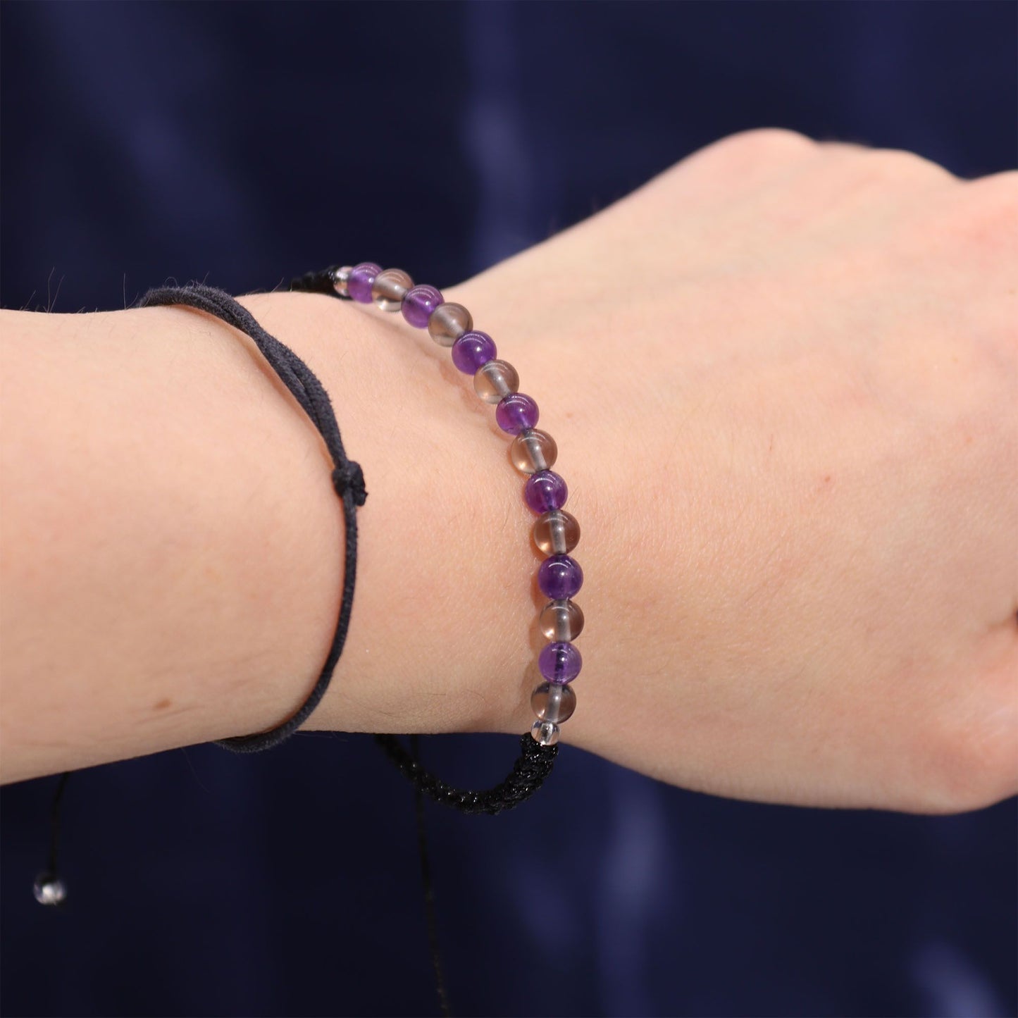 Capricorn Zodiac Crystal Candle with Gemstone Bracelet | Soy Wax | Amethyst and Smoky Quartz | Wooden Crackle Wick | Peruvian Pyrite
