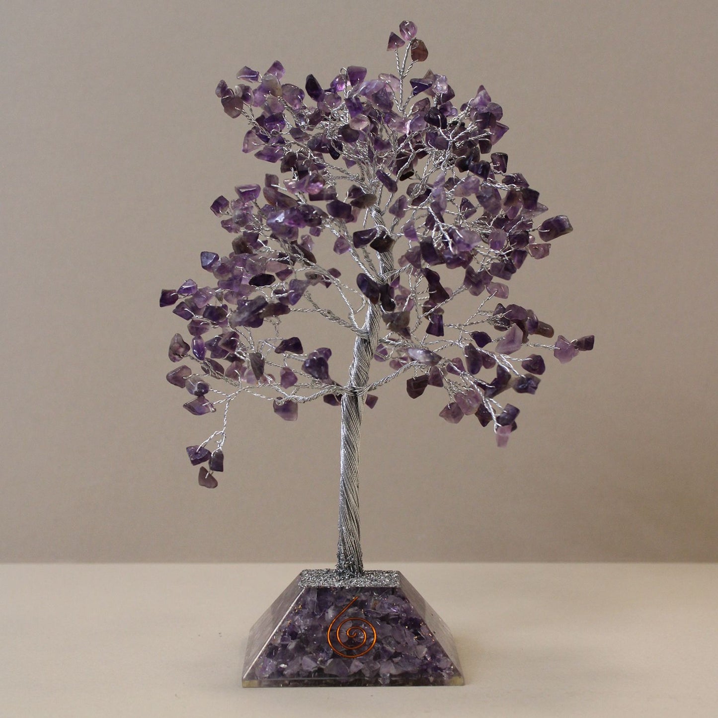 Amethyst Gemstone Tree with Orgonite Base | 320 Stones | 9x9x19cm | New