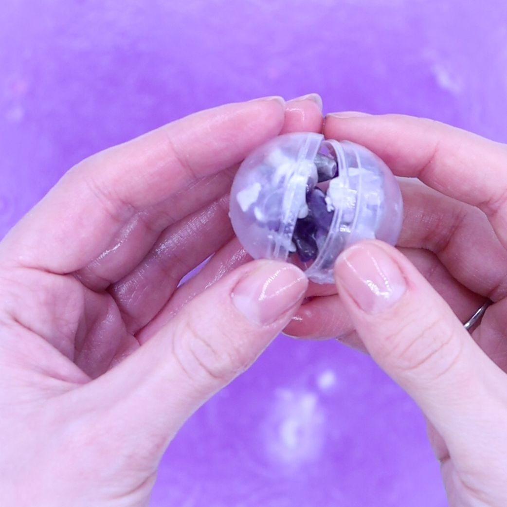 White Jasper Gem Bracelet Bath Bomb | Grapefruit and Ylang Ylang | Handcrafted | Vegan | New