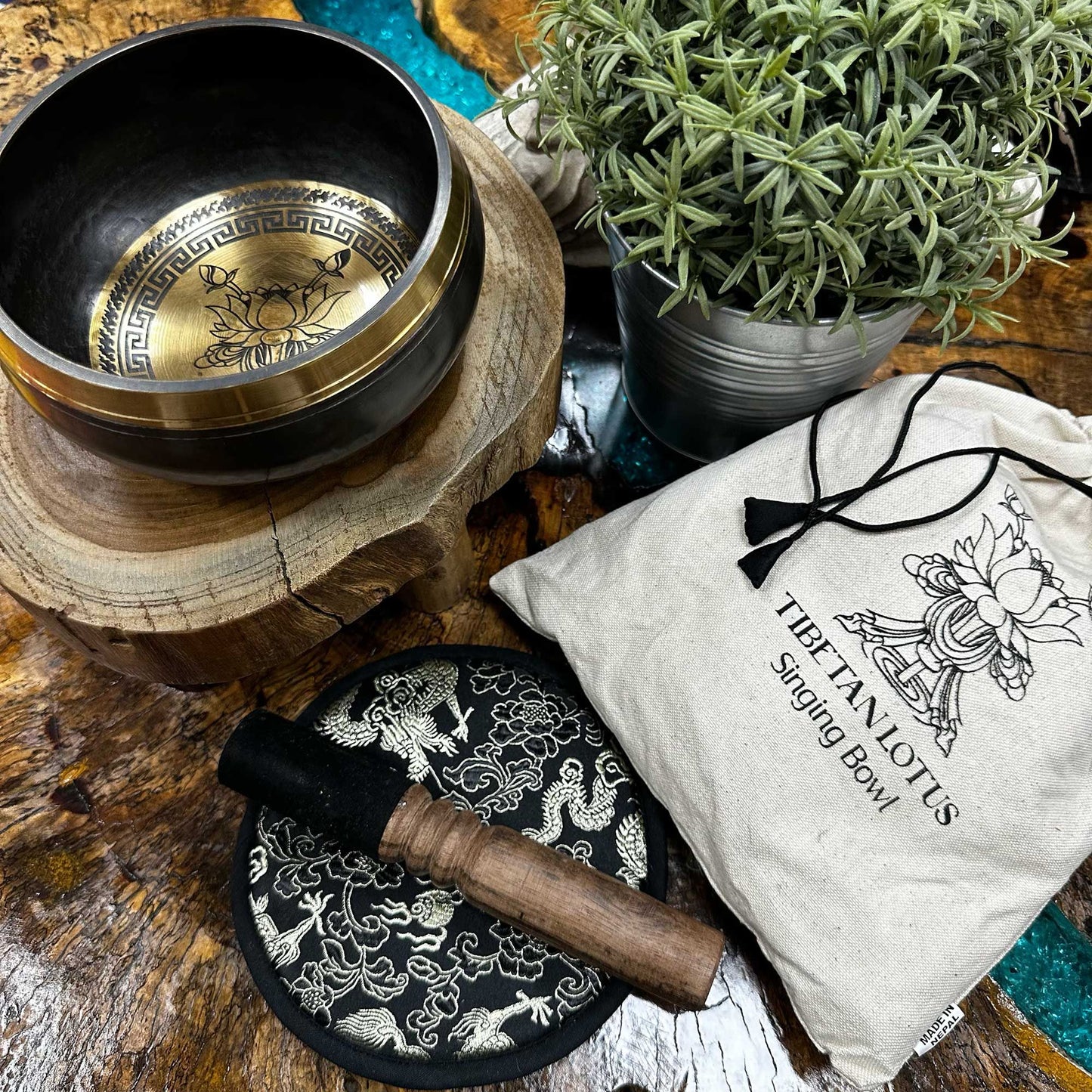 Lotus Flower Singing Bowl Gift Set | Hand Beaten and Engraved | 14cm | Brass | New