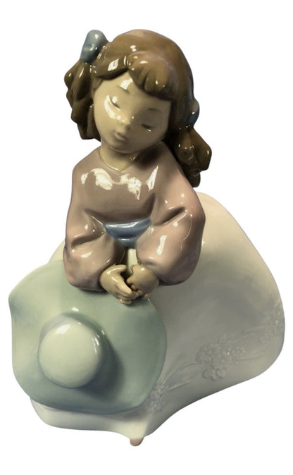 NAO by Lladro Pleased to Meet You Girl with Hat Figurine 02001329 Rare New | Hand-Painted Porcelain Figurine | MPN 01329 | Made in Spain | New Boxed