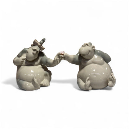 NAO by Lladro Shy in Love Gorilla Figurine 01323 and 01324 Tender Gallant | Hand-Painted Porcelain Figurine | MPN 01323/01324 | Made in Spain | New Boxed