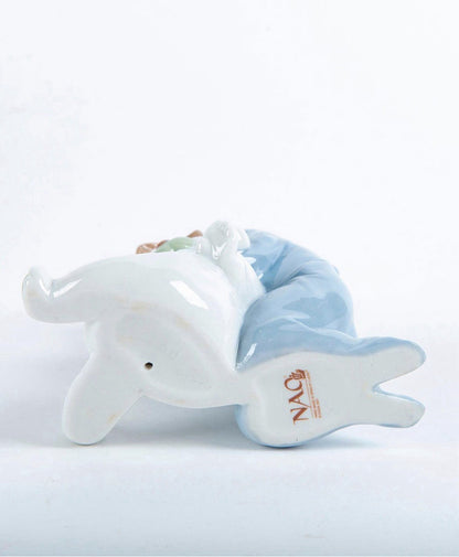 NAO by Lladro Good Night Kiss Teddy | Hand-Painted Porcelain Figurine | MPN 02001408 | Made in Spain | New Boxed