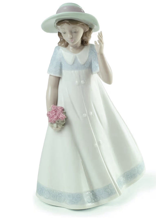 NAO by Lladro Spring Stroll Girl | Hand-Painted Porcelain Figurine | MPN 02001666 | Made in Spain | New Boxed