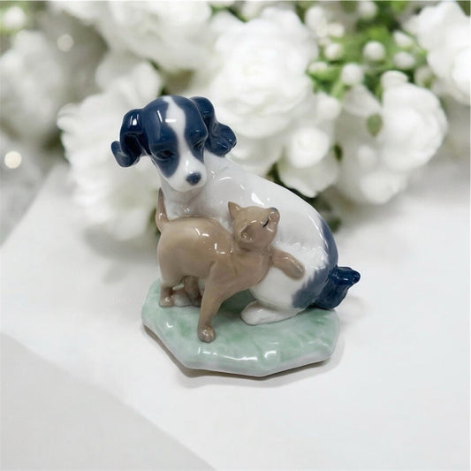 NAO by Lladró "In Harmony" Dog & Cat Figurine | Hand-Painted Porcelain | 02001048 | Made in Spain
